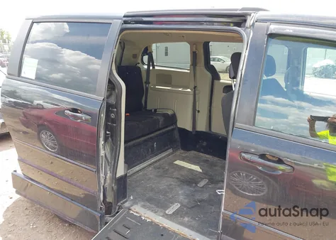 2016 Dodge Grand Caravan Sxt z USA, uszkodzony, nr VIN 2C4RDGCG2GR209432